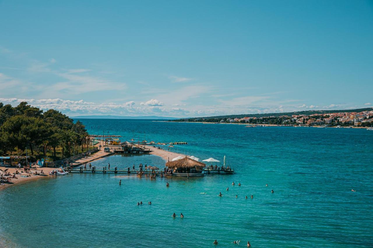 Kaneo Beach Hotel Novalja Exterior photo